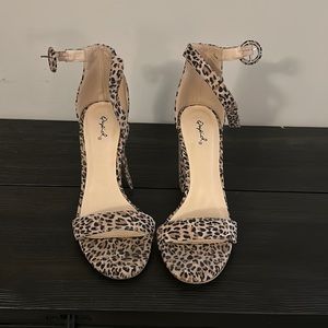 Qupid leopard print size 8.5